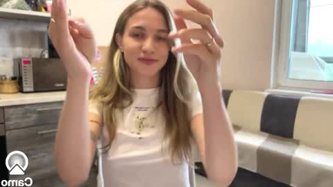 Snapshot of amy_chill chatting on 09/20/25, 10:38 Amy Chill online show from 09/20/25, 10:38