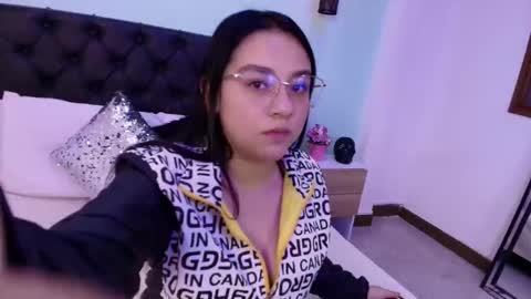 Aleja   online show from 09/14/25, 10:53