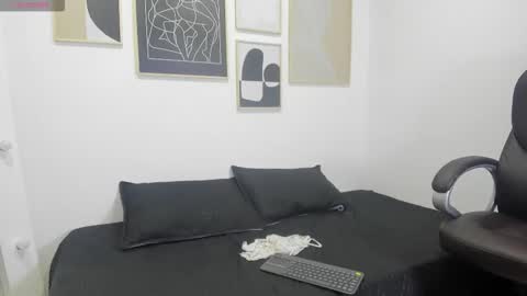 Amy online show from 02/09/26, 01:04