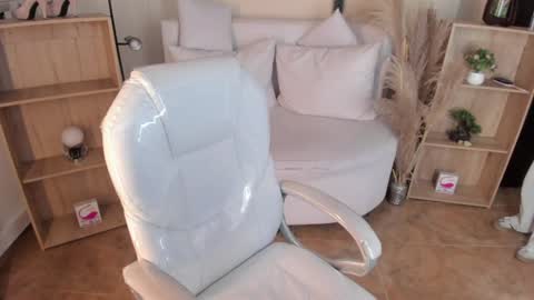 Snapshot of amy_kiitty chatting on 01/02/25, 07:51 online show from 01/02/25, 07:51