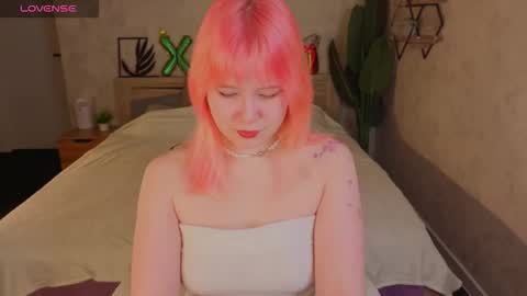 Snapshot of amy_kimberlly chatting on 01/07/26, 12:02 Amy online show from 01/07/26, 12:02