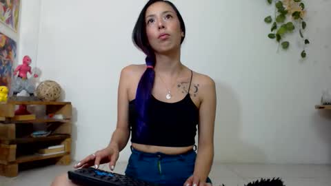 amy mur online show from 10/21/25, 10:21