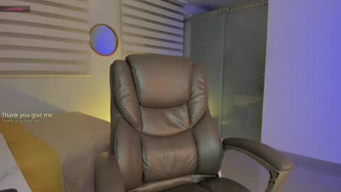 Snapshot of amy_queen7 chatting on 09/09/25, 06:13 Help me reach 150 likes online show from 09/09/25, 06:13