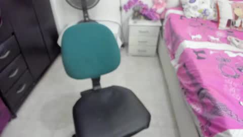 Amy Caroland online show from 12/24/24, 05:49