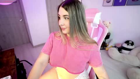 Daniela M online show from 10/13/25, 05:57