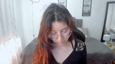 Amy sophia 3 online show from 09/29/25, 12:54