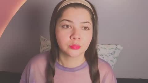 Snapshot of amy_vans_ chatting on 03/17/26, 08:56 Amy nickname Kirby online show from 03/17/26, 08:56