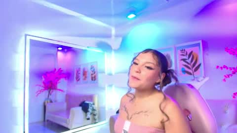 Snapshot of amy_whitney chatting on 02/10/26, 03:32 Amy online show from 02/10/26, 03:32