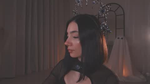 Amy Armstrong online show from 10/11/25, 12:43