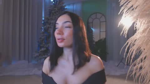 Amy Armstrong online show from 12/22/25, 09:12