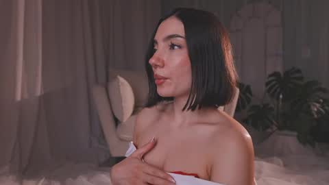 Amy Armstrong online show from 04/12/26, 11:32