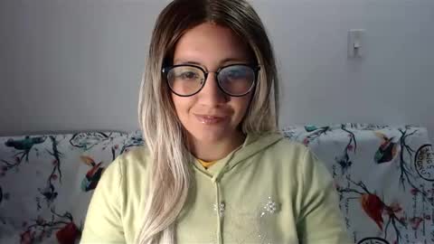 amycosplay99 online show from 01/03/25, 03:49