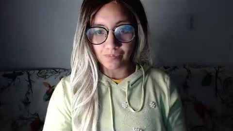 amycosplay99 online show from 01/03/25, 10:52