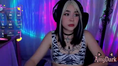 Snapshot of amydark chatting on 09/15/25, 10:43 Amy online show from 09/15/25, 10:43