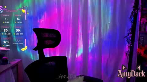 Snapshot of amydark chatting on 09/29/25, 12:43 Amy online show from 09/29/25, 12:43