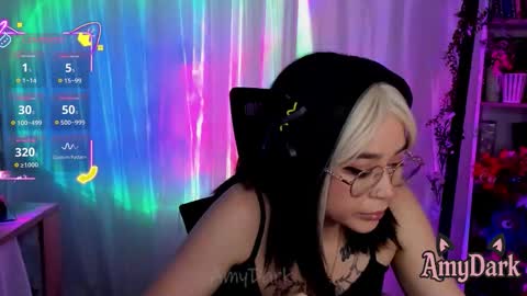Snapshot of amydark chatting on 10/01/25, 11:22 Amy online show from 10/01/25, 11:22