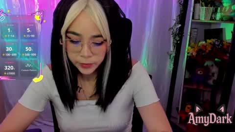 Snapshot of amydark chatting on 10/07/25, 05:32 Amy online show from 10/07/25, 05:32