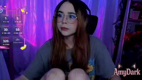 Snapshot of amydark chatting on 10/14/25, 09:37 Amy online show from 10/14/25, 09:37