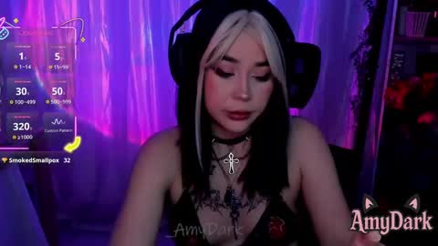 Snapshot of amydark chatting on 10/17/25, 10:12 Amy online show from 10/17/25, 10:12