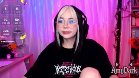 Snapshot of amydark chatting on 11/29/25, 12:13 Amy online show from 11/29/25, 12:13