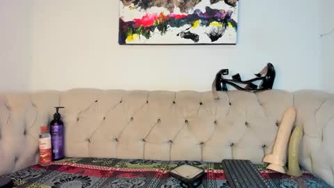 Amy Kamila online show from 02/01/25, 03:41