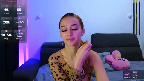 Snapshot of amykentt chatting on 11/22/25, 03:44 amykentt online show from 11/22/25, 03:44