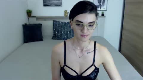 Snapshot of amylexy chatting on 01/06/25, 05:16 Hi there guys My pleasure in your hands pvt is open online show from 01/06/25, 05:16
