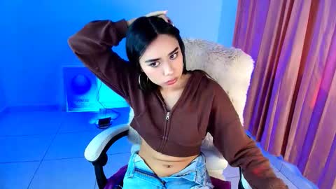 Amy ... Nice to meet u   thumb up me please its important online show from 01/09/26, 04:15