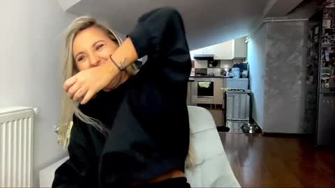 Snapshot of amyroberta92 chatting on 01/18/25, 10:17 amyroberta92 online show from 01/18/25, 10:17