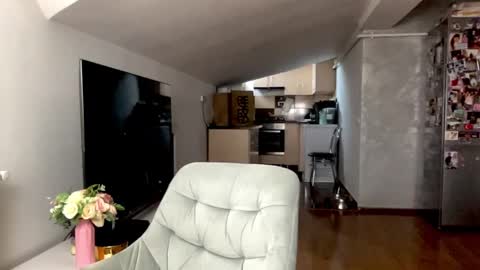 Snapshot of amyroberta92 chatting on 11/07/25, 07:30 amyroberta92 online show from 11/07/25, 07:30