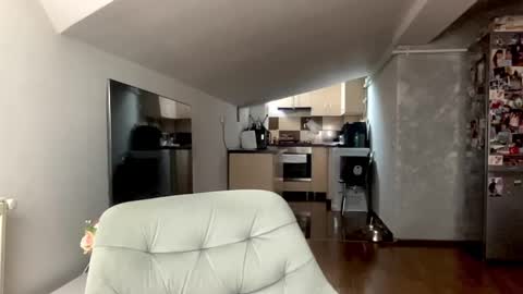 Snapshot of amyroberta92 chatting on 12/04/25, 07:39 amyroberta92 online show from 12/04/25, 07:39