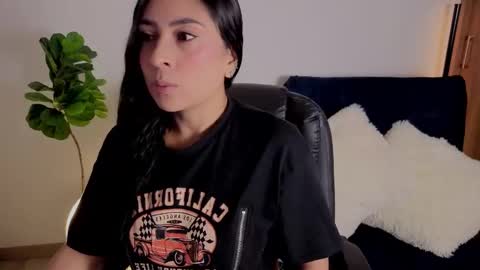 Aleja  online show from 11/18/25, 06:18