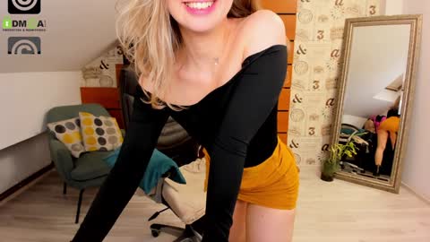 AmyRossie online show from 01/24/25, 04:28