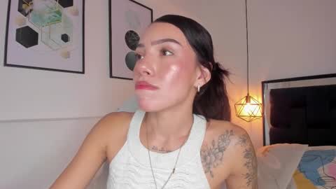 Snapshot of amysc chatting on 11/18/25, 02:54 Amy online show from 11/18/25, 02:54