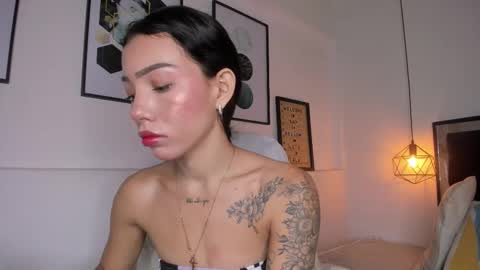 Snapshot of amysc chatting on 12/01/25, 01:49 Amy online show from 12/01/25, 01:49