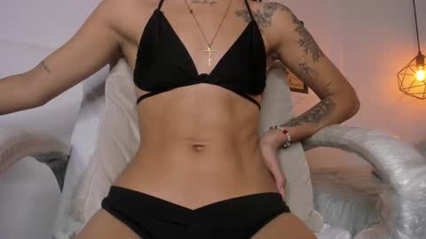 Snapshot of amysc chatting on 12/02/25, 02:12 Amy online show from 12/02/25, 02:12