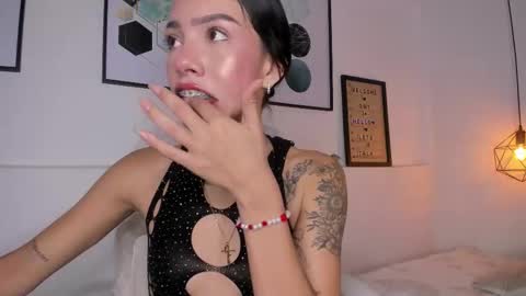 Snapshot of amysc chatting on 12/05/25, 02:03 Amy online show from 12/05/25, 02:03