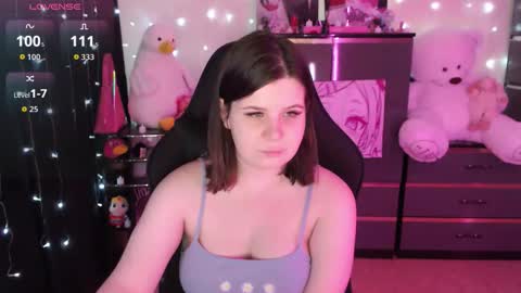 Snapshot of amyvibes chatting on 11/10/25, 08:08 amyvibes online show from 11/10/25, 08:08