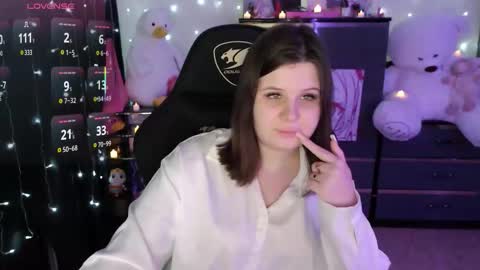 Snapshot of amyvibes chatting on 12/05/25, 08:38 amyvibes online show from 12/05/25, 08:38