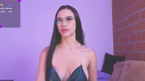 Snapshot of amyw0w chatting on 02/23/25, 01:13 IG amyw0w online show from 02/23/25, 01:13