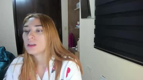 Snapshot of amywalker01 chatting on 05/15/26, 07:43 amy online show from 05/15/26, 07:43