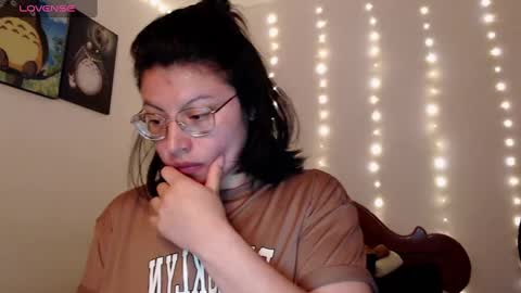 Snapshot of amywine7 chatting on 02/27/25, 04:09 Amy online show from 02/27/25, 04:09