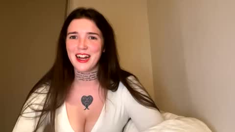 Snapshot of amyyyoxxo chatting on 03/02/25, 08:07 Amyyyoxxo online show from 03/02/25, 08:07