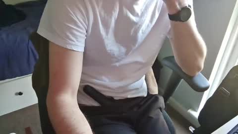 A online show from 04/22/26, 08:17