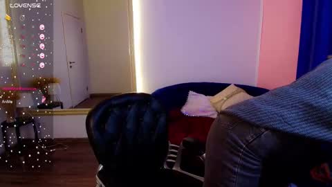 Snapshot of an6elica chatting on 02/16/25, 02:42 Angie online show from 02/16/25, 02:42