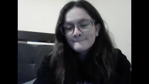 Snapshot of an_e333 chatting on 10/05/25, 03:16 an_e333 online show from 10/05/25, 03:16