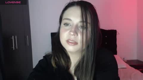 ana_arms_ online show from 03/19/26, 04:22