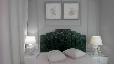 Ana  online show from 11/21/25, 10:36