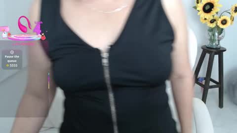  Ana  online show from 10/30/25, 10:43