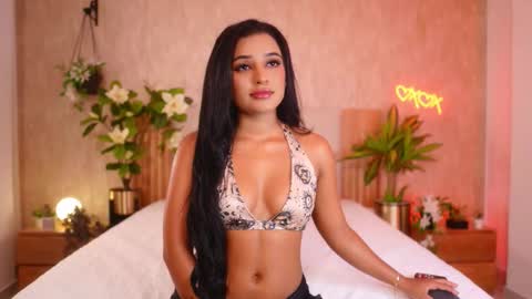 Snapshot of ana_maria11 chatting on 10/15/25, 06:30 Ana online show from 10/15/25, 06:30